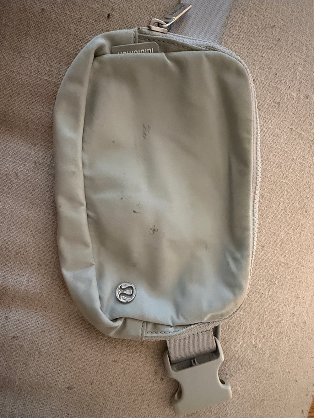 lululemon Belt Bag — Light Gray